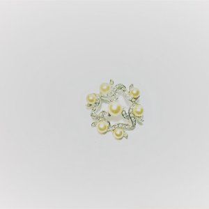 Marvella 1950's Faux Pearl & Rhinestone Brooch
